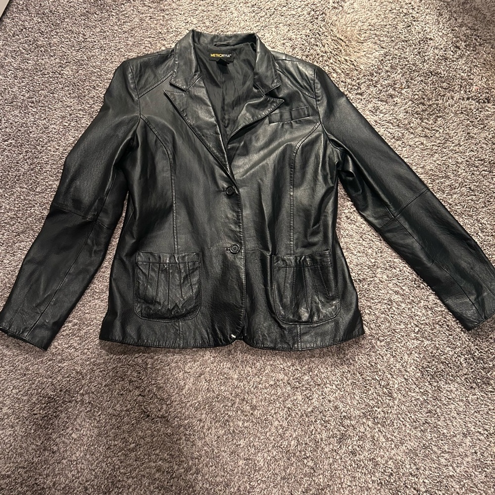 Le Chateau Women's Sleek Black Leather Jacket